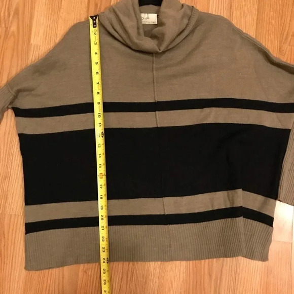 RD Style Loose Cozy Turtleneck Sweater - Picture 7 of 7